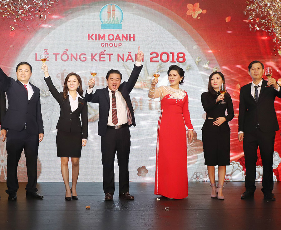 Đêm tiệc tất niên ấm áp của đại gia đình Kim Oanh Group